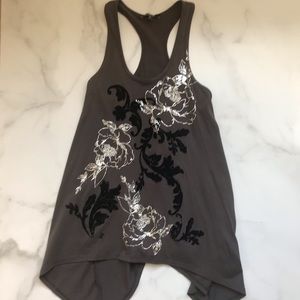 Tank top with stylish design